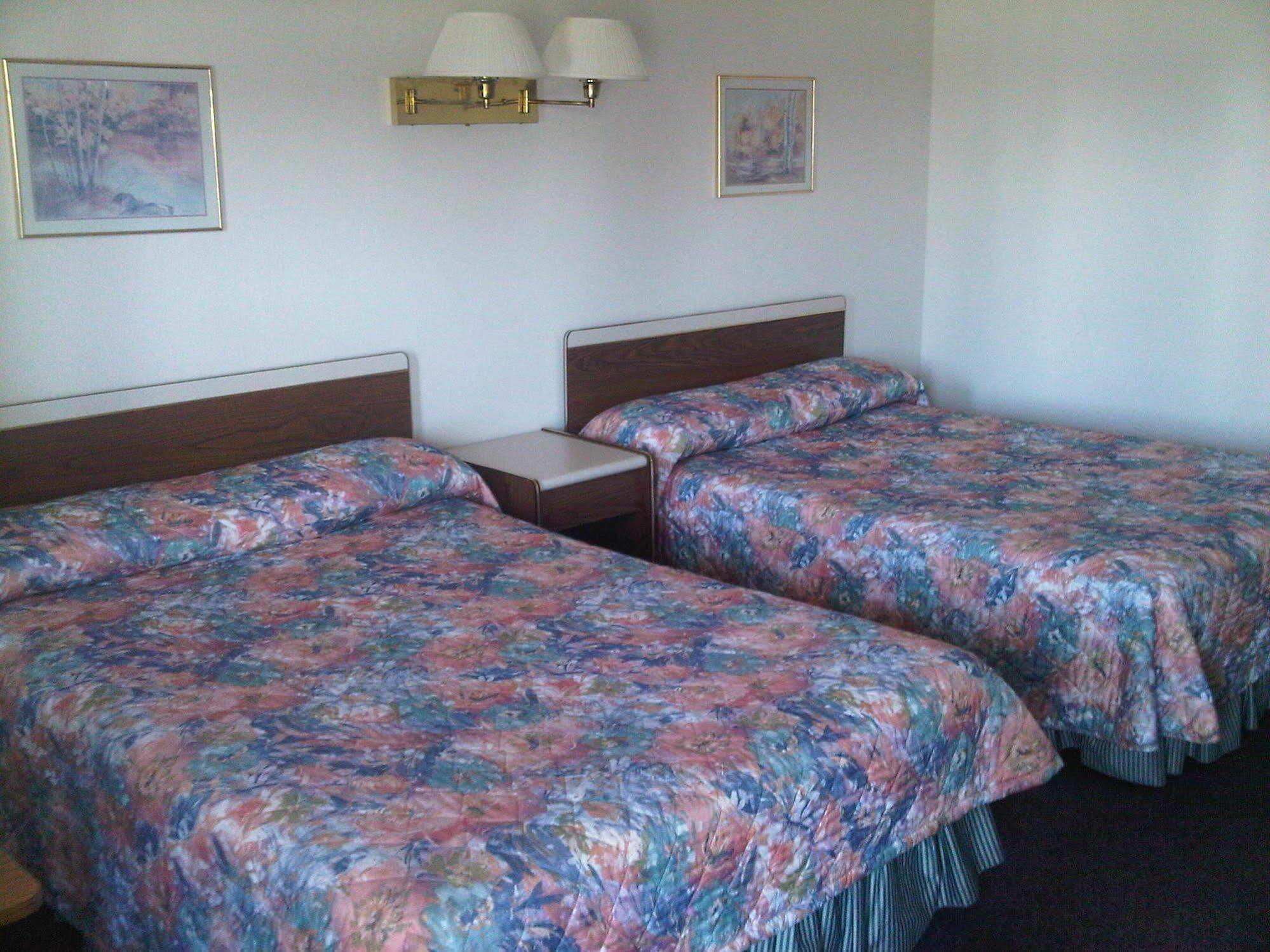 Embassy Motel Kingston Eksteriør billede